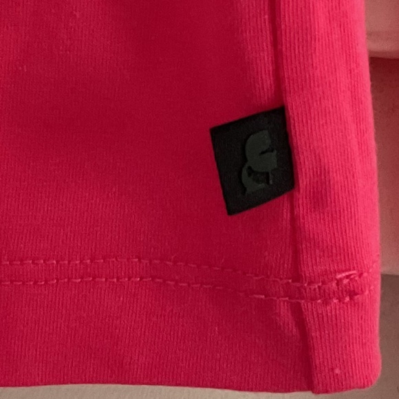 NWT KARL LAGERFELD Raspberry Embroidered Logo Design Woman T-Shirt Size US L - Picture 10 of 10